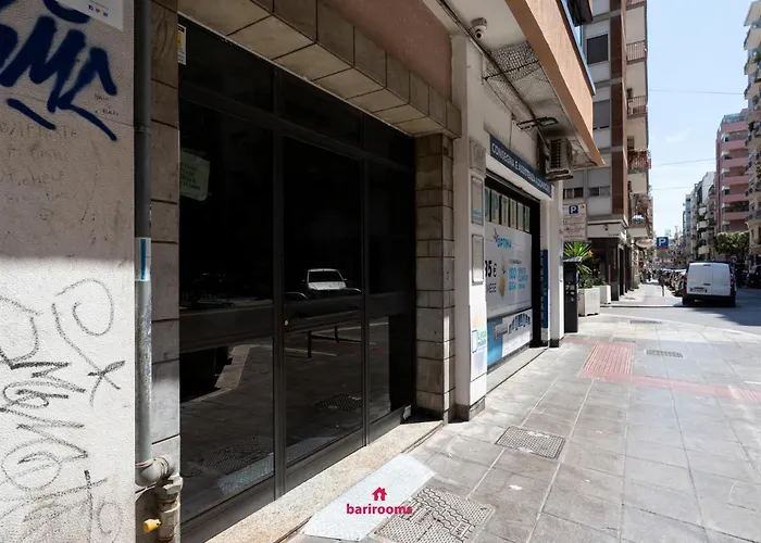 Barirooms - Flat 25 * バーリ